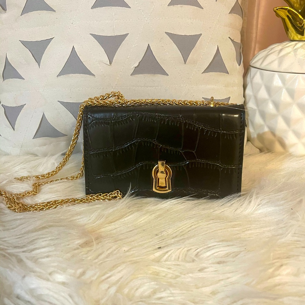Elegant mini crossbody